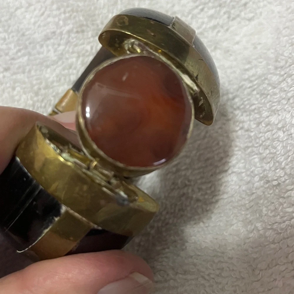 Antique Bracelet - Big & Chunky Ethnic Horn and Carnelian Stone w/ Brass Trim - Picture 5 of 8